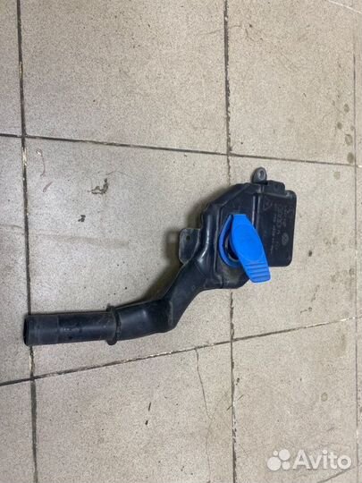 Горловина бачка стеклоомывателя Audi A5 8T 2011