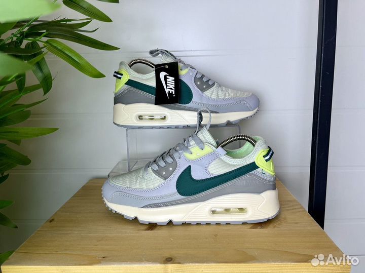 Кроссовки Nike