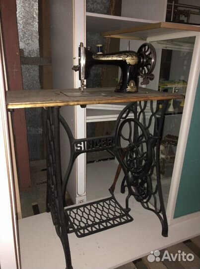 Швейная машина Singer