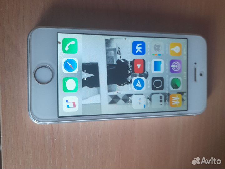 iPhone 5S, 16 ГБ