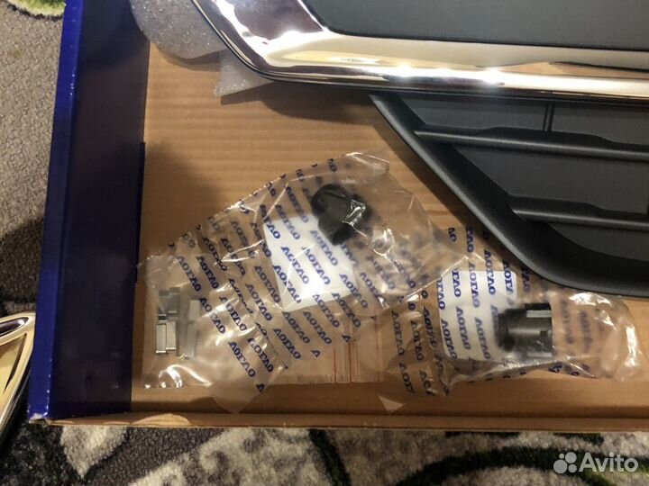 Volvo накладки переднего бампера