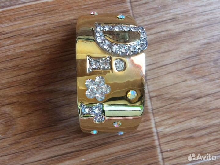 Заколка для волос