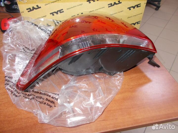 Фонарь задний левый Volkswagen Polo 5 седан