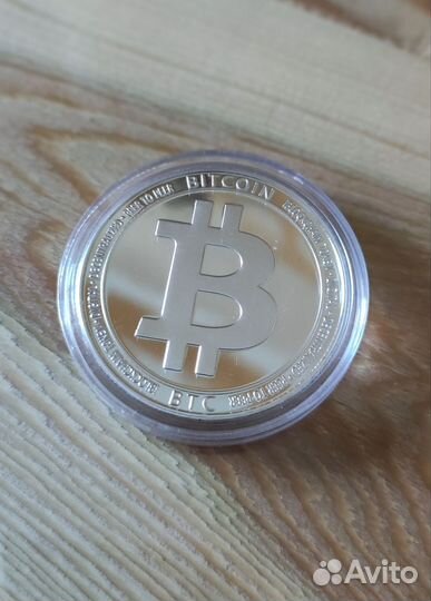 Монета Биткоин сувенирная