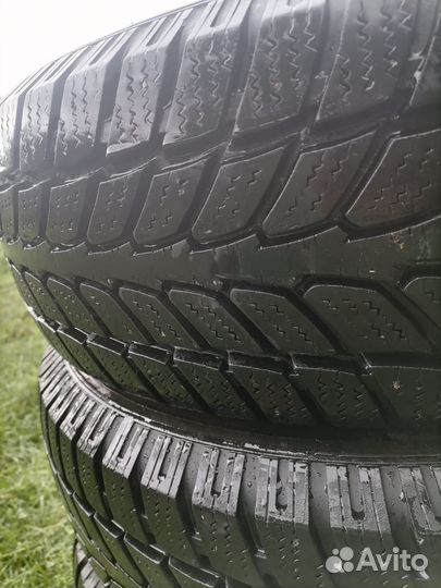 GT Radial Savero WT 235/70 R16