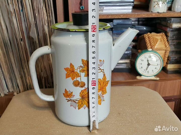 Чайник эмалированный осень ретро