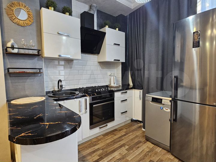 2-к. квартира, 54 м², 2/12 эт.