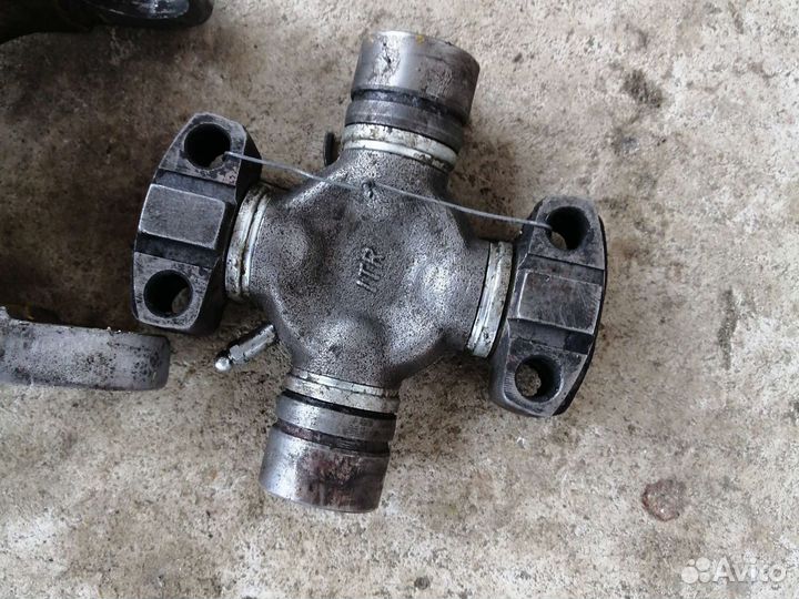 Кардан на бульдозер камацу D65E