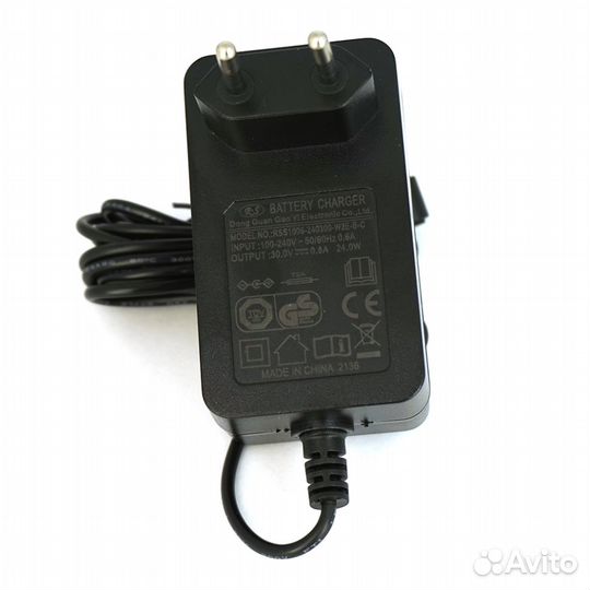 Блок зарядки (европейская вилка) для пылесоса Redr