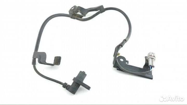 Датчик abs передний правый Toyota Regius Ace