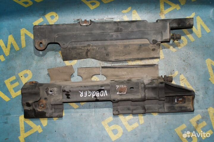 Воздуховод радиатора Chrysler Voyager 4