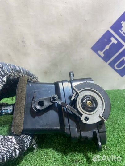 Дефлектор обдува правый Hyundai Elantra 3 Xd2