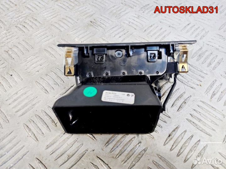 Дефлектор воздушный левый Skoda Rapid 5JA819701H