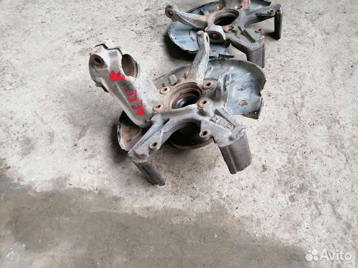 Поворотный кулак Фольксваген джетта 5