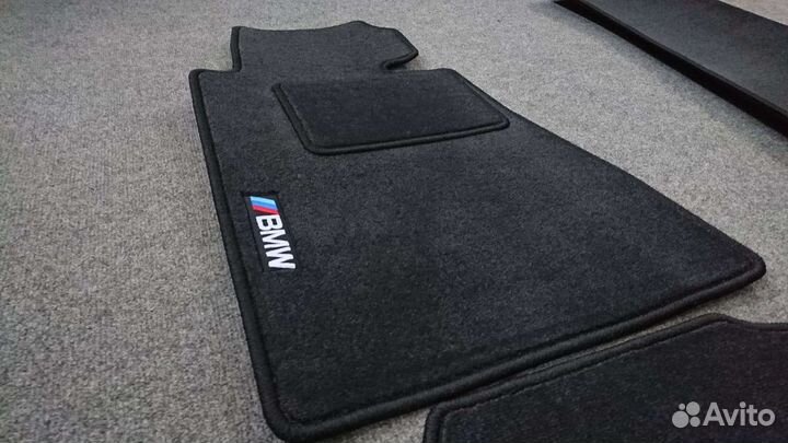 Автоковрики BMW E32
