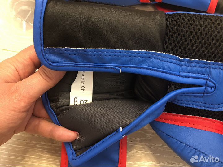 Боксерские перчатки 8 oz