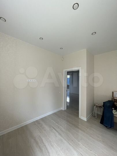 Коттедж 215 м² на участке 15 сот.