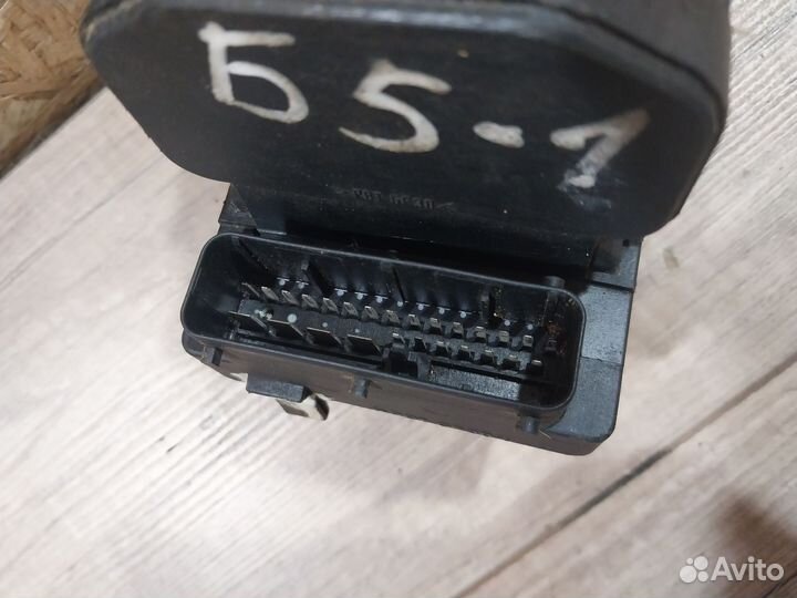 Блок ABS Volkswagen Passat B5 8E0614111