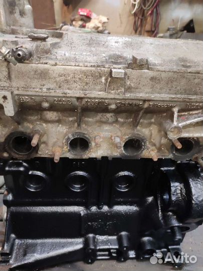 Двигатель 2112