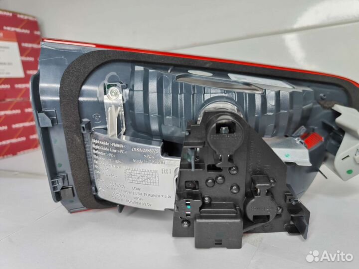 Фонарь правый Bmw X1 F48 оригинал