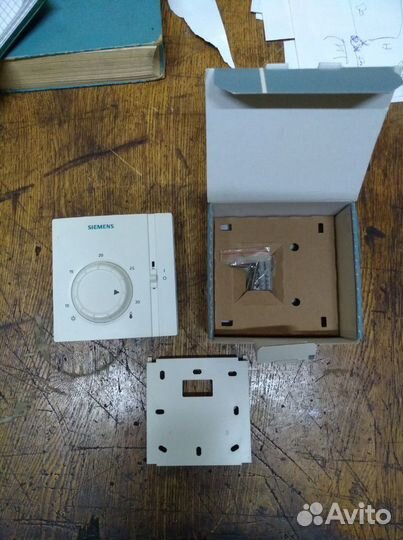 Комнатный термостат RAA31