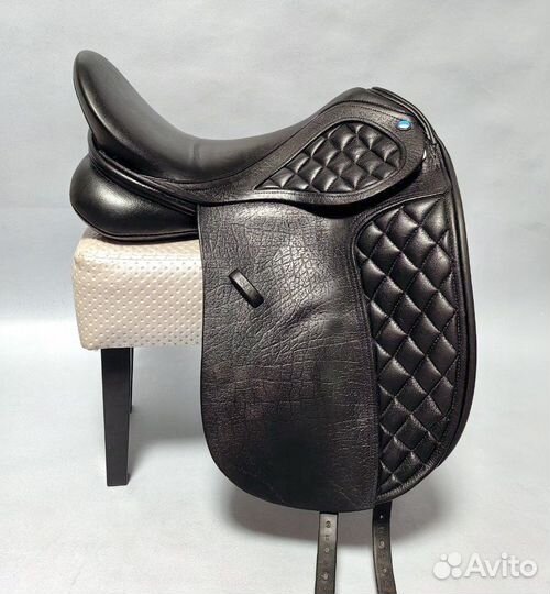 Выездковое седло Ryder Legacy