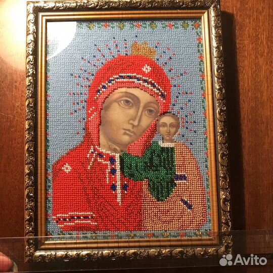 Вышивки крестом и иконы из бисера