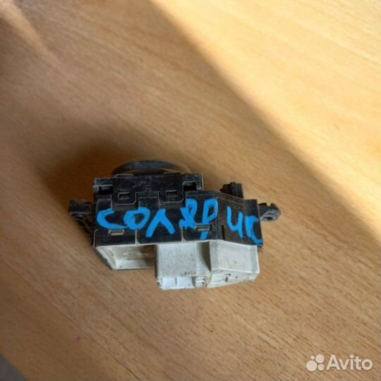 Блок кнопок стеклоподъемников Hyundai Solaris 1