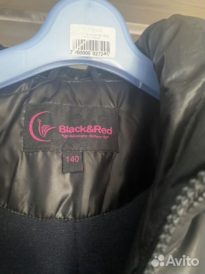 Пуховик на девочку 140