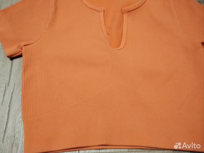 Топ для фитнеса женский новый M