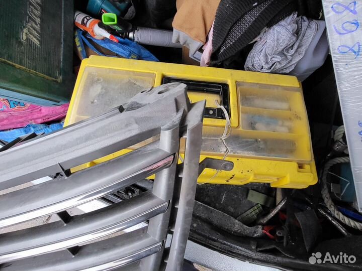 Решетка радиатора Toyota Rav4 2010-2012 рестайлинг