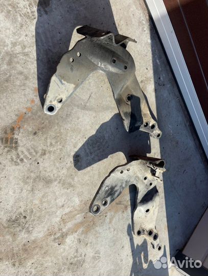 Кронштейн переднего бампера Scania 5-Series P400