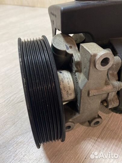 Насос гидроусилителя руля Mercedes Benz C200 W203