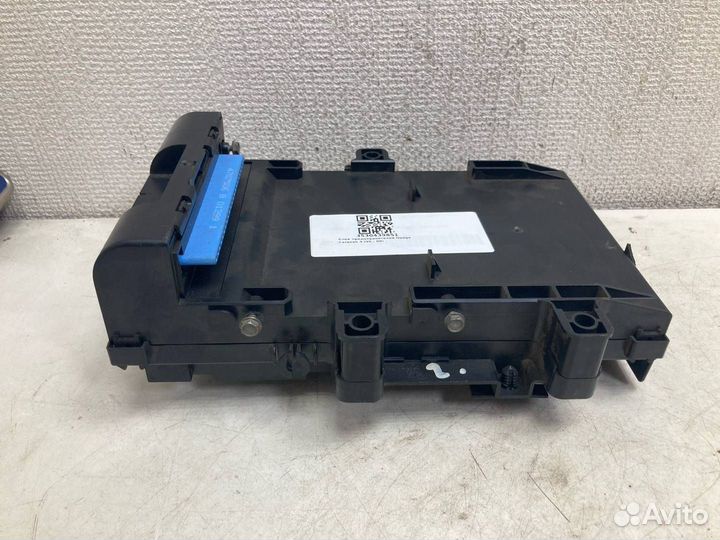 Блок предохранителей Dodge Caravan 3 Voyager 3