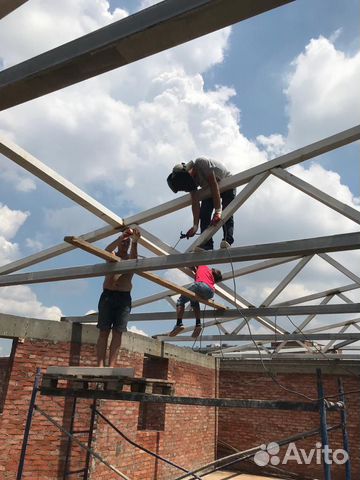 Требуется сварщик и кровельщик
