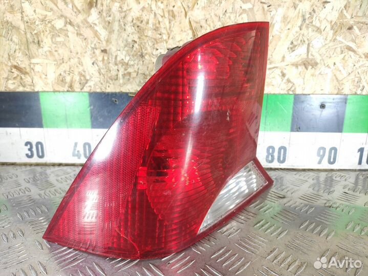 Фонарь задний левый Ford Focus 1998-2005