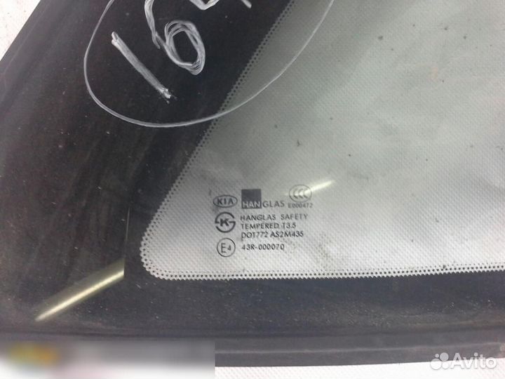 Стекло кузовное глухое правое Kia Sorento 2003-200