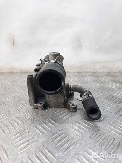 Фланец (тройник) системы охлаждения Ford Mondeo