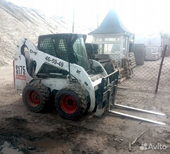 Машинист мини-погрузчика bobcat