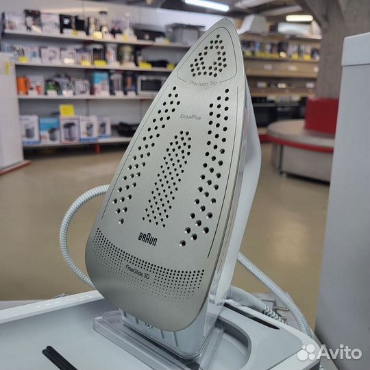 Утюг с парогенератором Braun IS 7155 WH