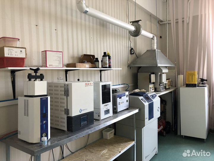 Аренда стола в зуботехнической лаборатории
