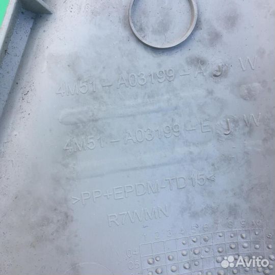 Обшивка стойки Форд Фокус 2 08-11