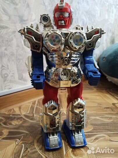 Игрушка робот