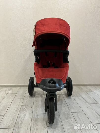 Прогулочная коляска baby jogger