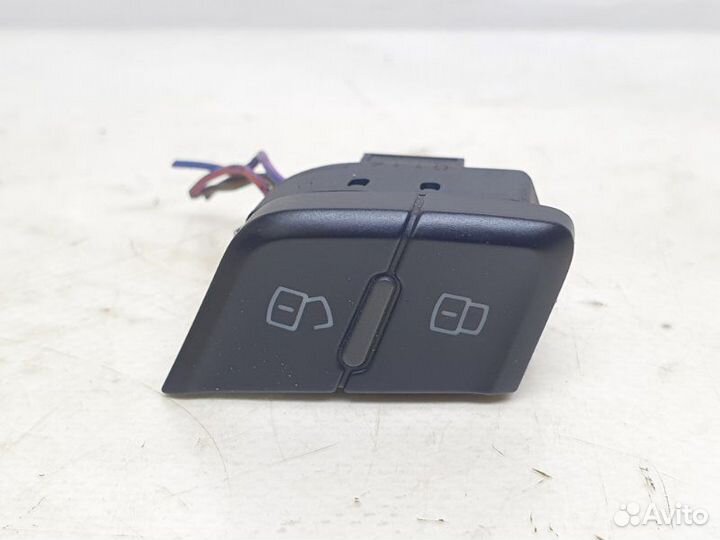 Кнопка блокировки двери правая Audi A5 8T3 2.0
