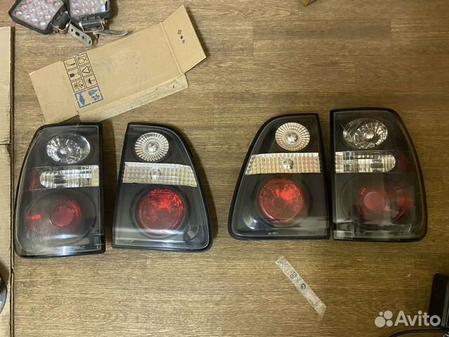 Фонари задние Toyota Land Cruiser 100