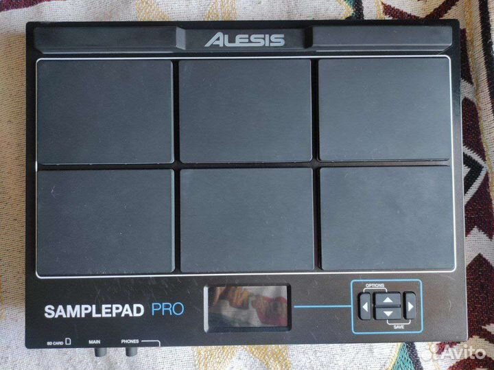 Сэмплер Alesis Samplepad Pro с клемпом