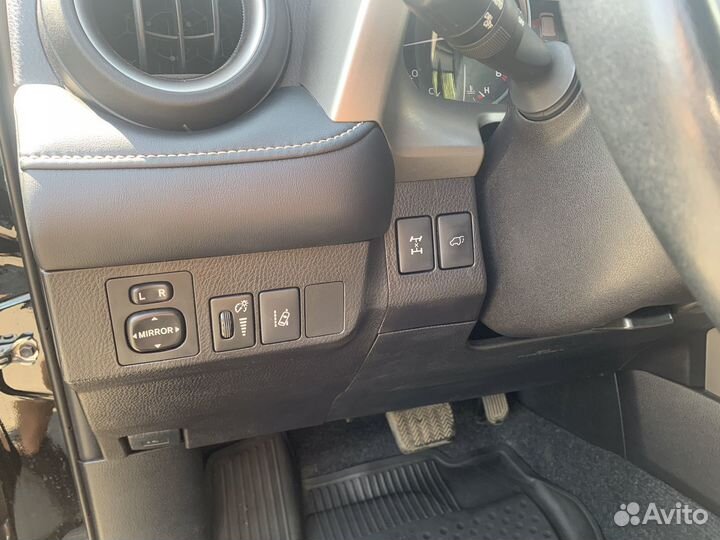 Toyota RAV4 2.5 AT, 2018, 83 000 км