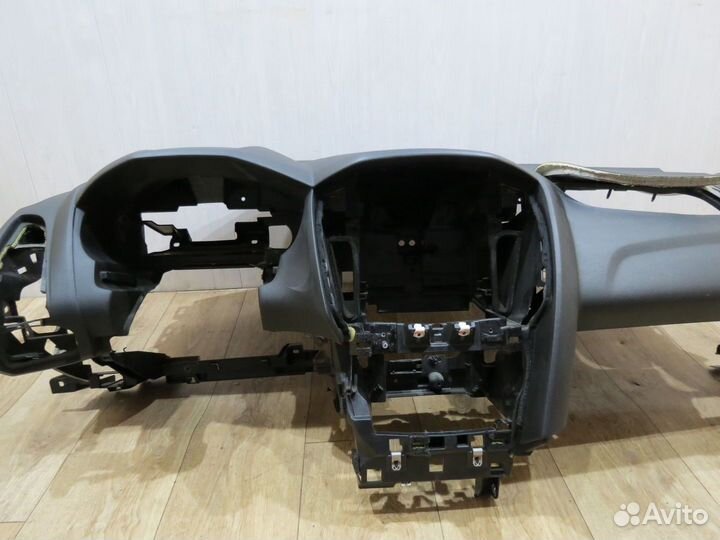 Торпедо Ford Focus 3