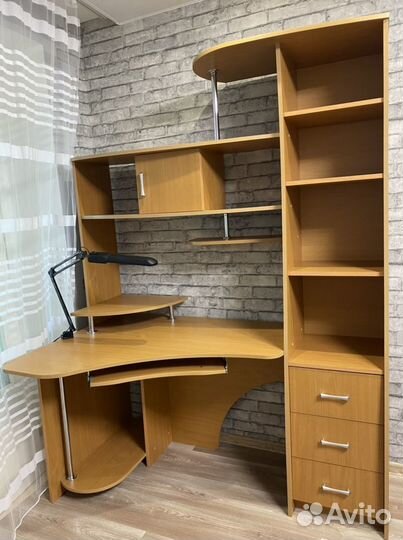 Компьютерный стол